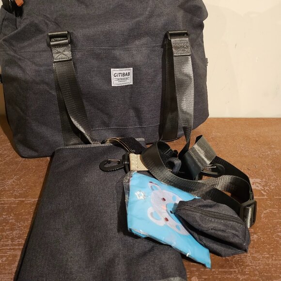 Diaper bag - Picture 1 of 4